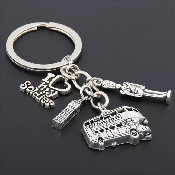 Silver Tone Keychains Ring Holder - Picture 3 of 6